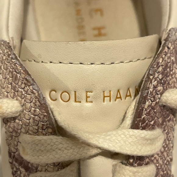 Cole Hann Grand Series Sneakers Size 7B White with Beige Snake Print - Picture 9 of 10